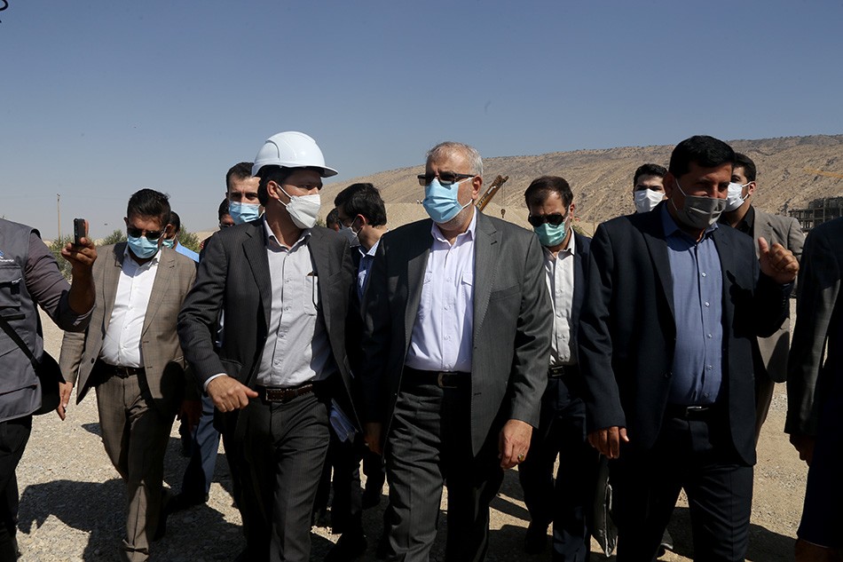 بازدید وزیر نفت از پتروشیمی گچساران/ اوجی:  پتروشیمی گچساران بی‌شک در رشد و پیشرفت منطقه تاثیری بسزا دارد
